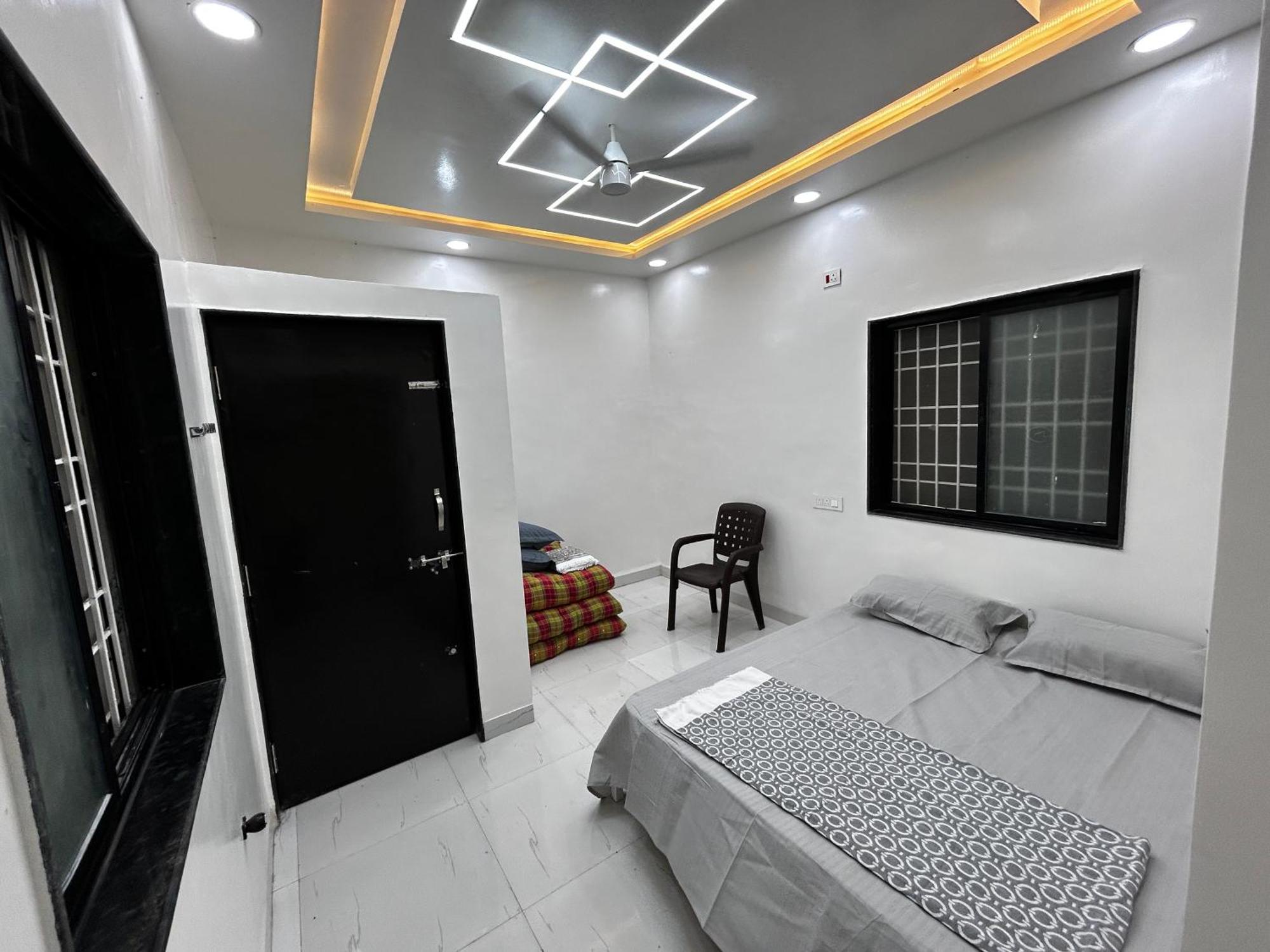 Vatavriksha Guest House,Akkalkot Akalkot المظهر الخارجي الصورة