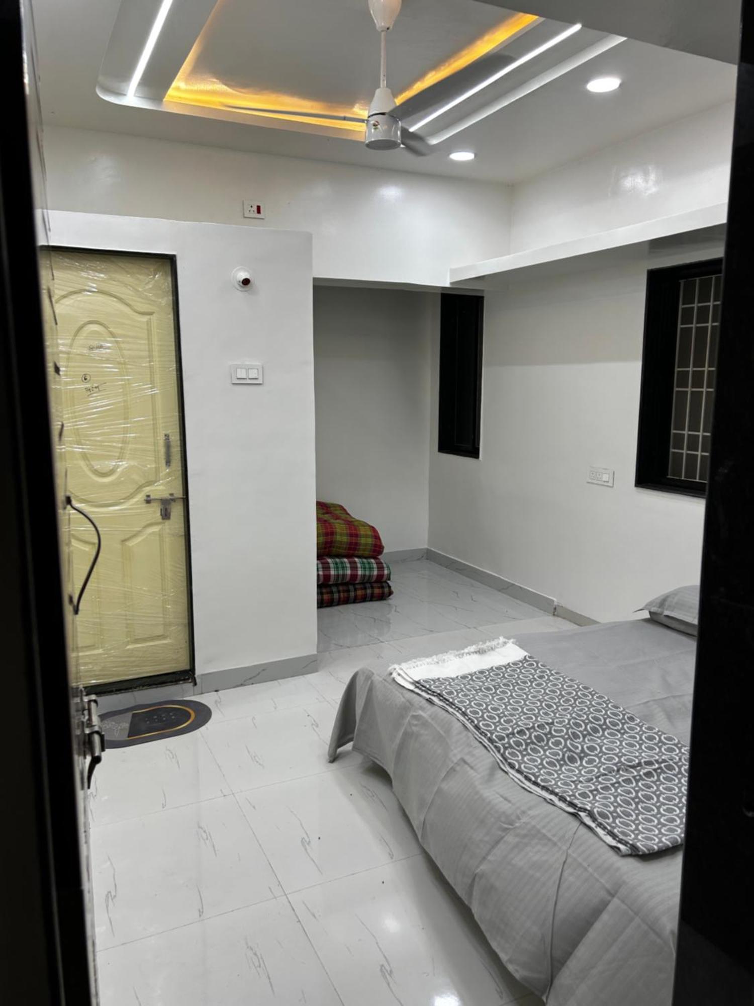 Vatavriksha Guest House,Akkalkot Akalkot المظهر الخارجي الصورة