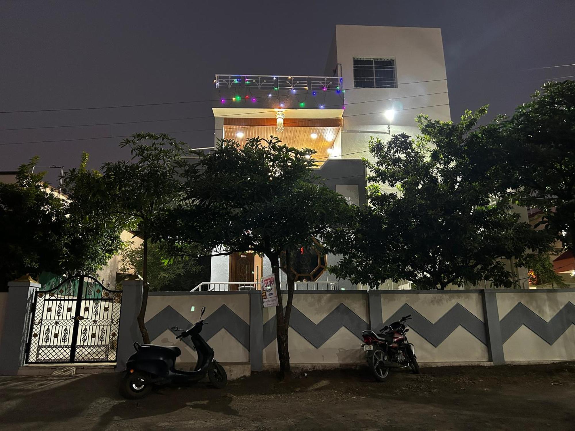 Vatavriksha Guest House,Akkalkot Akalkot المظهر الخارجي الصورة
