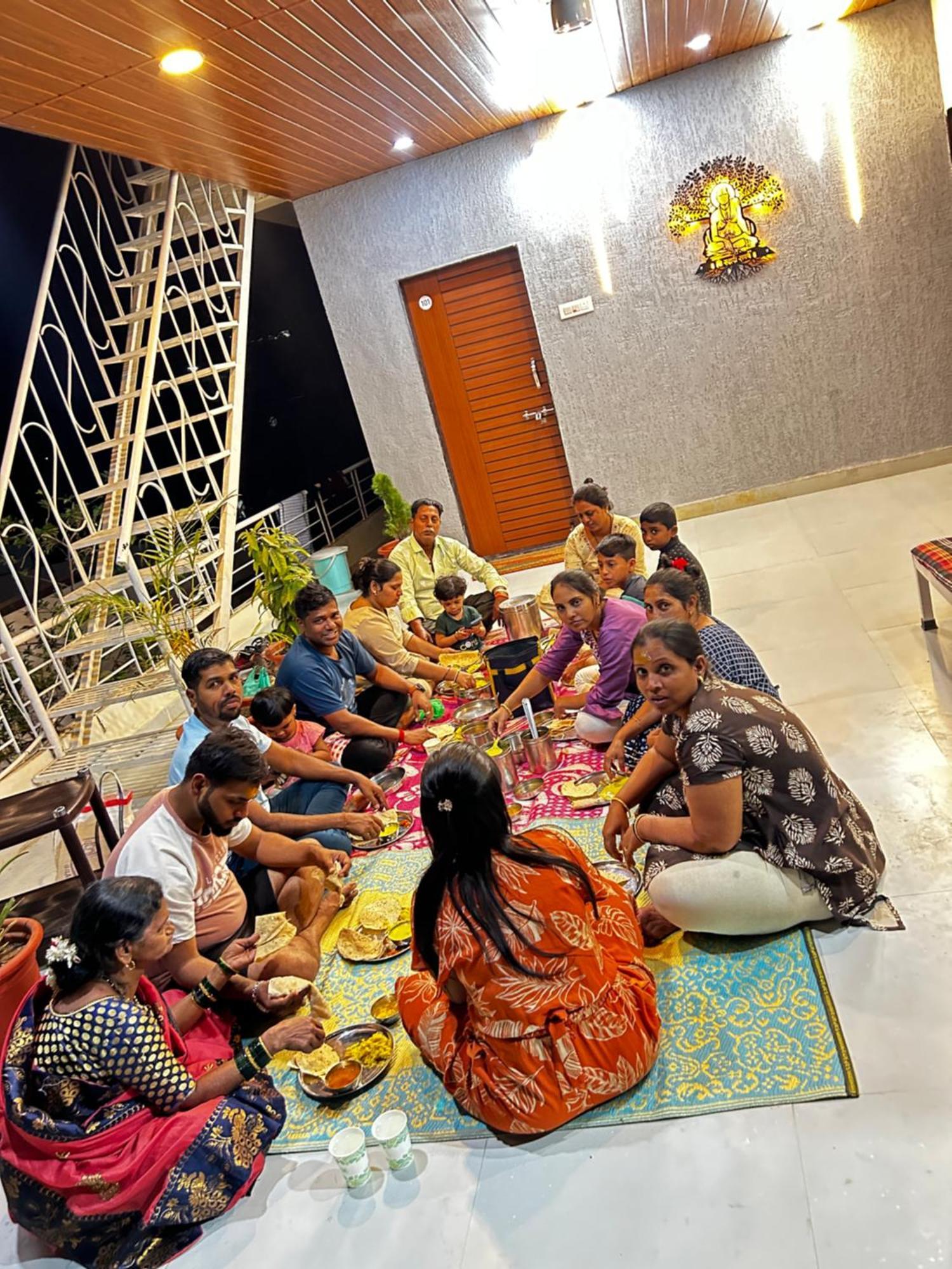 Vatavriksha Guest House,Akkalkot Akalkot المظهر الخارجي الصورة